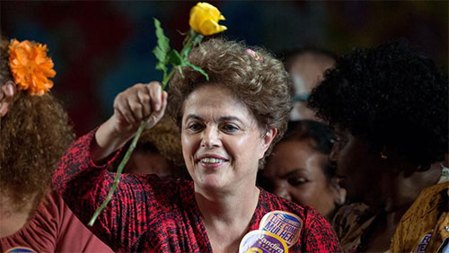 Rousseff rompe su silencio y reaparece con duro discurso contra Temer